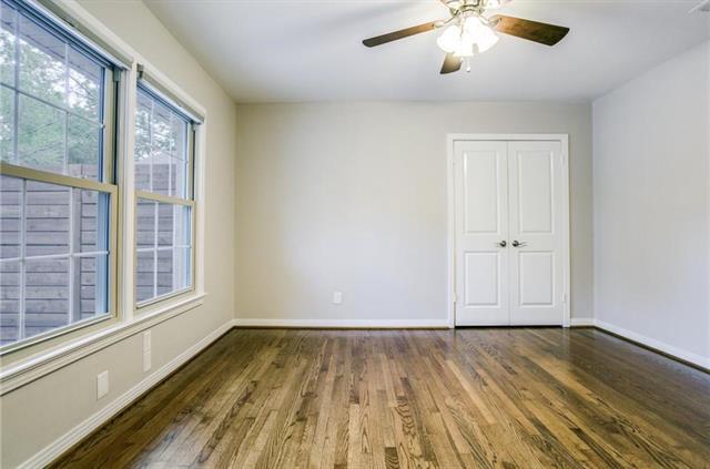 Building Photo - 9210 San Fernando Way