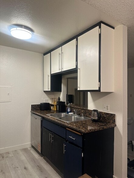 Building Photo - 3730 S Sepulveda Blvd