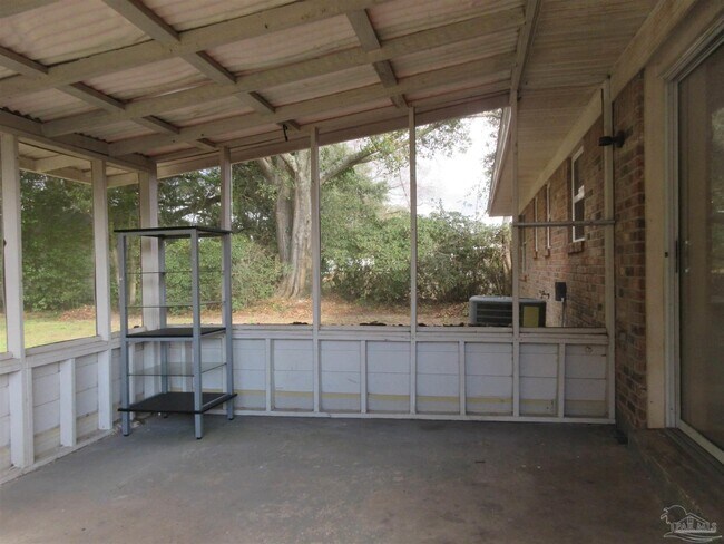 Building Photo - 4389 Pine Villa Cir