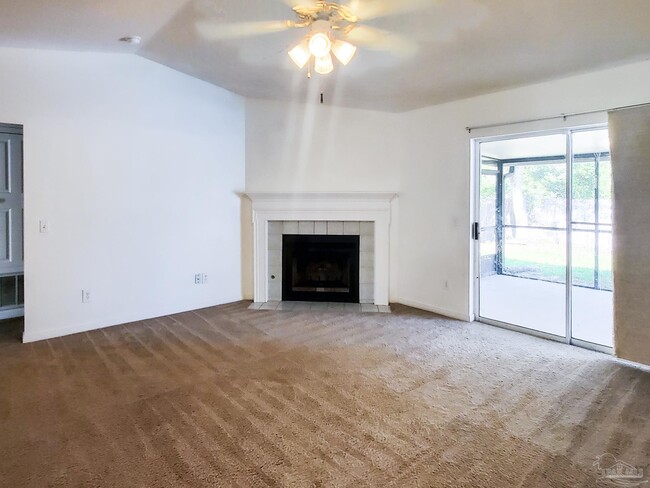 Building Photo - 412 Bay Oaks Dr
