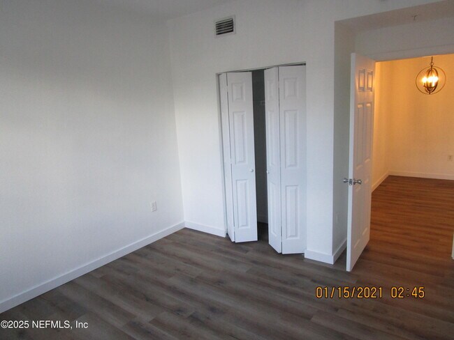 Building Photo - 410 S Villa San Marco Dr