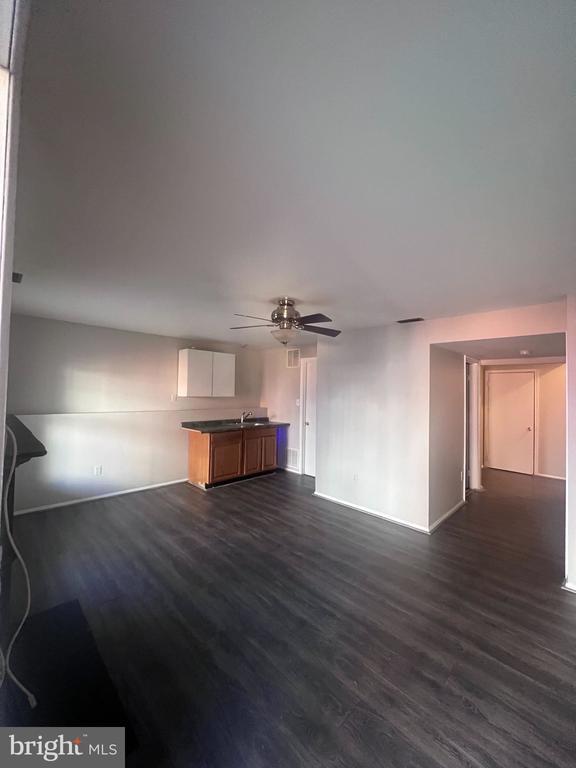 Building Photo - 7419 Courtland Cir