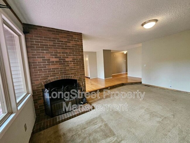 Building Photo - 5510 NW Innisbrook Pl