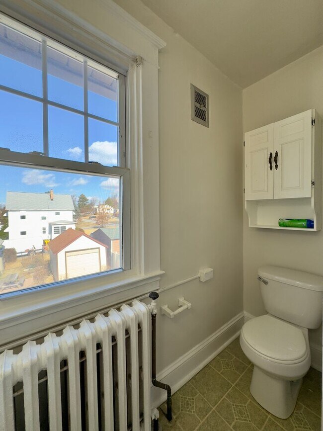 Building Photo - 4502 Ridge Ave