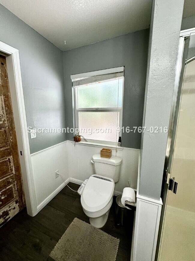 Building Photo - 1283 Live Oak Ln