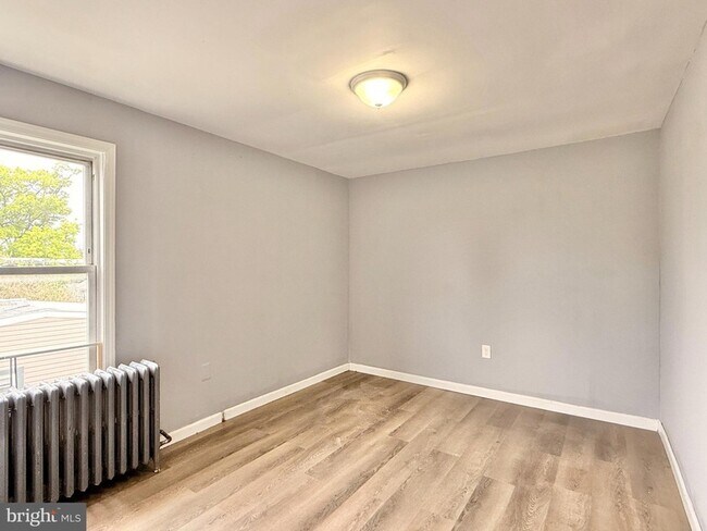 Building Photo - 840 Cumberland St