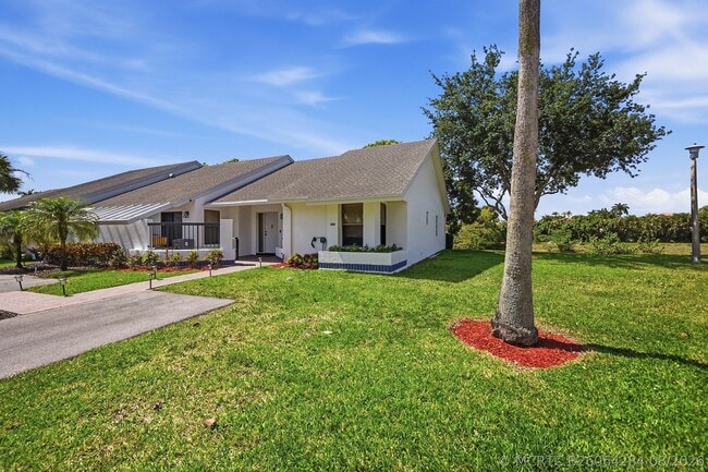 Building Photo - 10775 Waterberry Dr