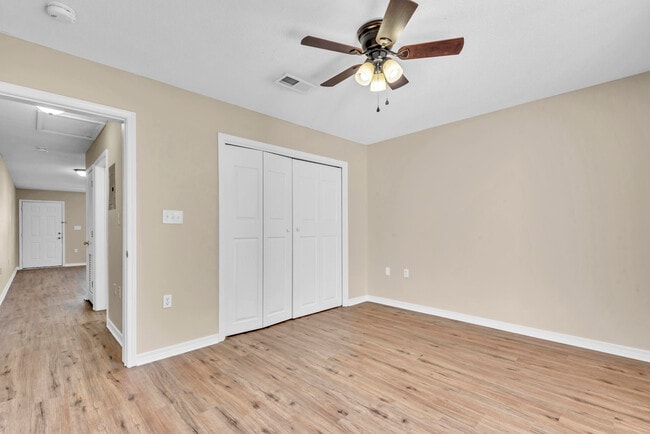 Building Photo - 771 Rockport Ct