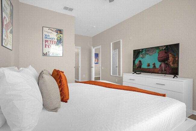Building Photo - 2307 Silver Palm Dr