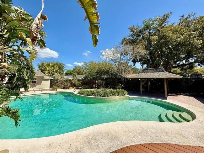 Building Photo - 3103 Cocos Rd