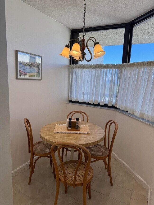 Building Photo - 9500 S Ocean Dr