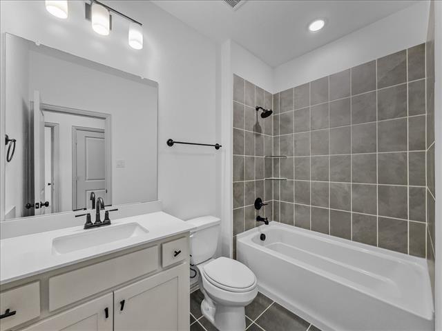 Building Photo - 4512 Tripp St