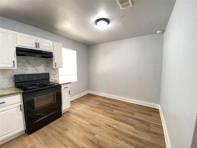 Building Photo - 1011 N Lucas Dr