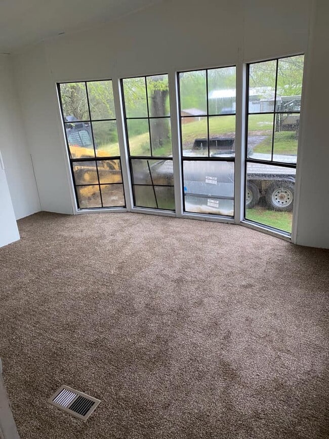 Building Photo - 416 Schaal Rd