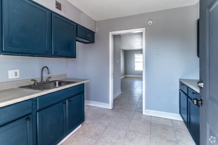 Memphis Urban Apartments 501 S Avalon St West Memphis AR 72301 Apartment Finder