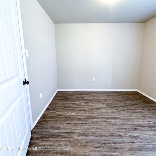 Building Photo - 1706 Teak Ave