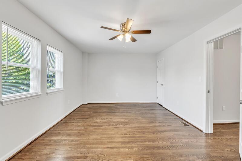 Building Photo - 731 Mt Holly St