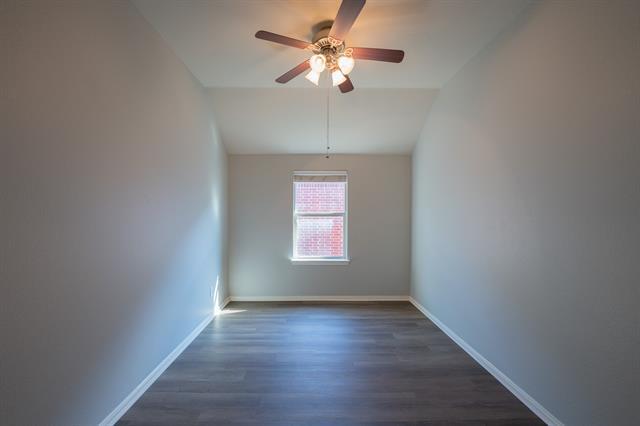 Building Photo - 504 Hummingbird Dr