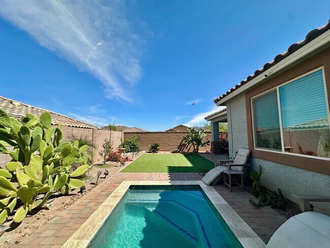 Building Photo - 16492 W Caldwell St