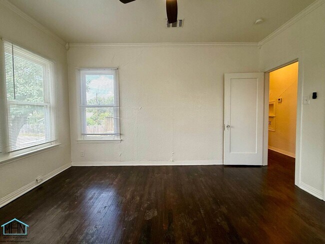 Building Photo - A Timeless Gem Awaits - Elegant Historic Home Nestled in the Heart of Los Angeles Heights Keyston...