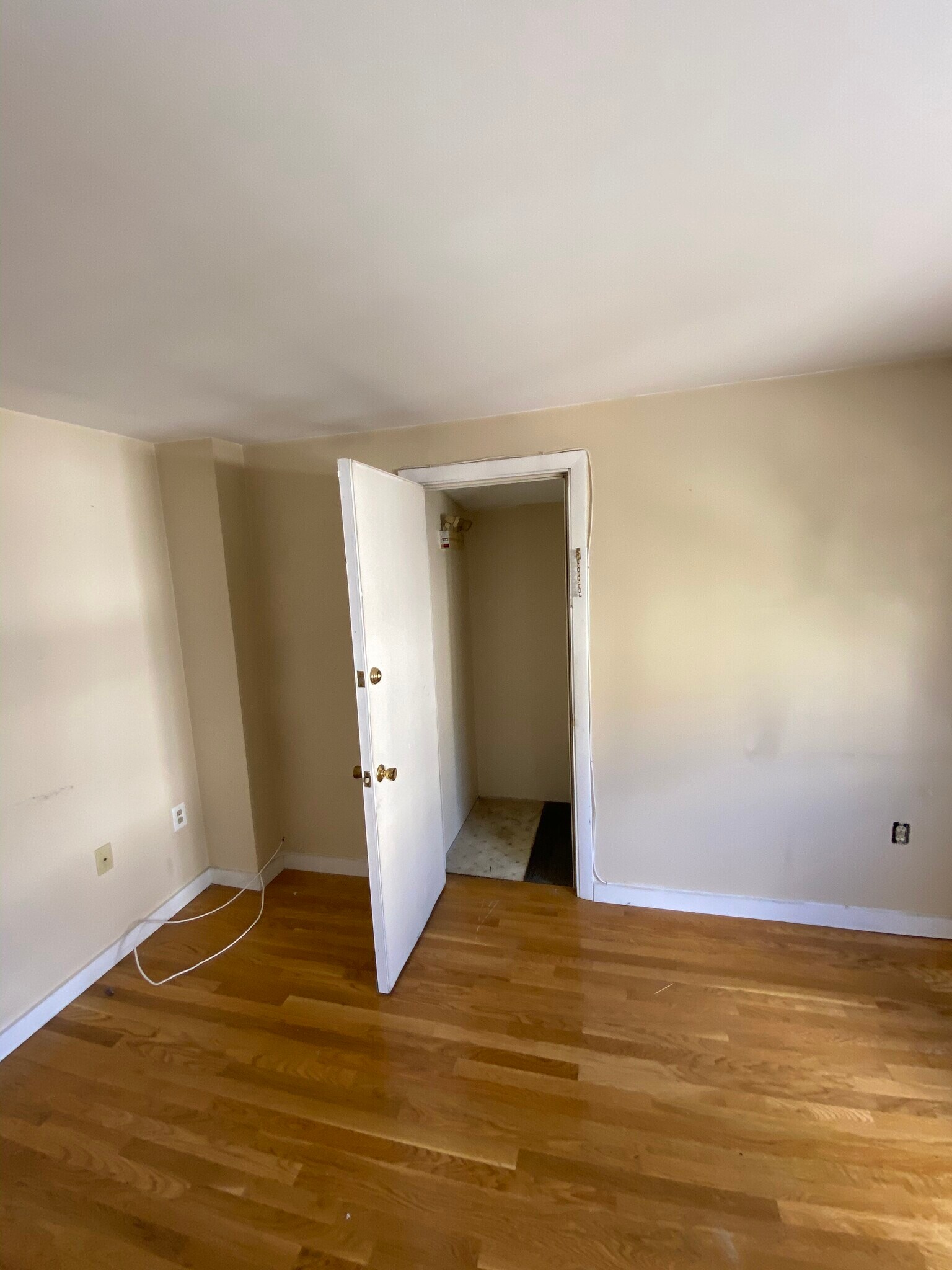 Building Photo - 382 Dorchester St