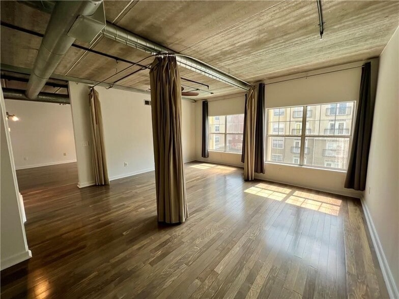 Building Photo - 800 Peachtree St NE