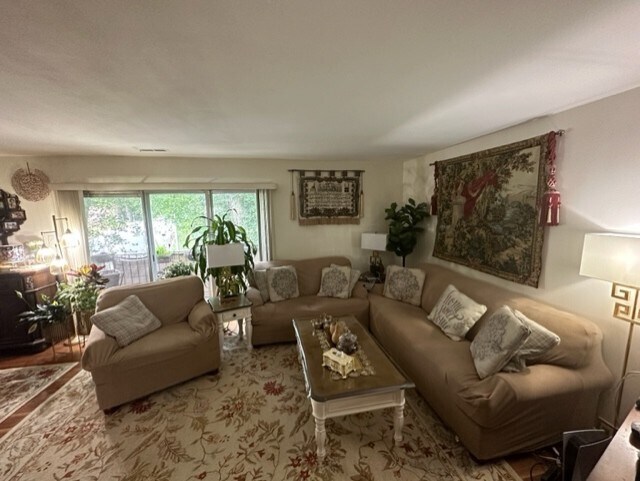 Building Photo - 3850 Persimmon Cir