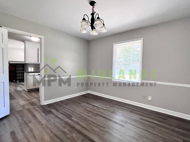 Building Photo - 300 Lydgate Dr