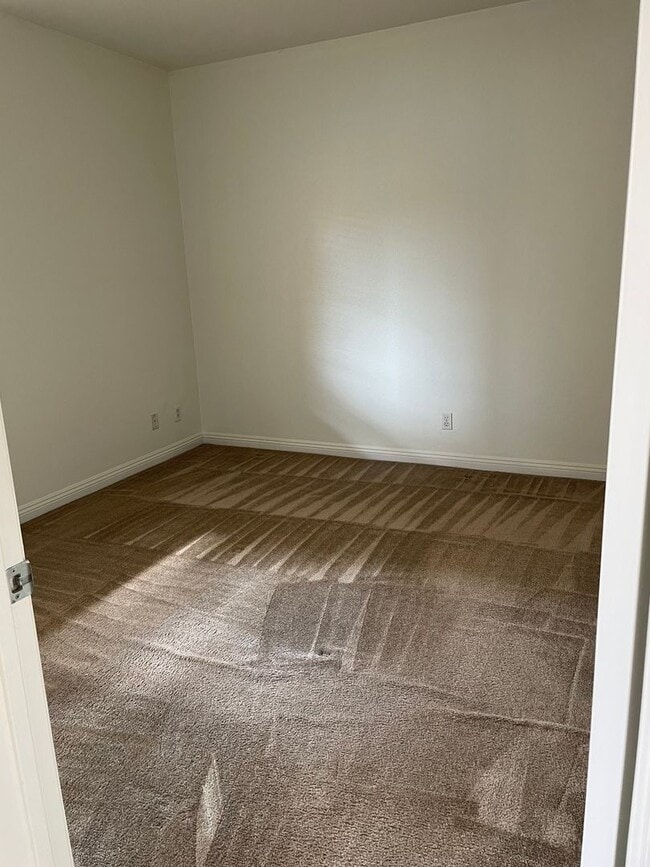 Building Photo - Welcome to Remington 50% off first month rent SPECIAL!!!