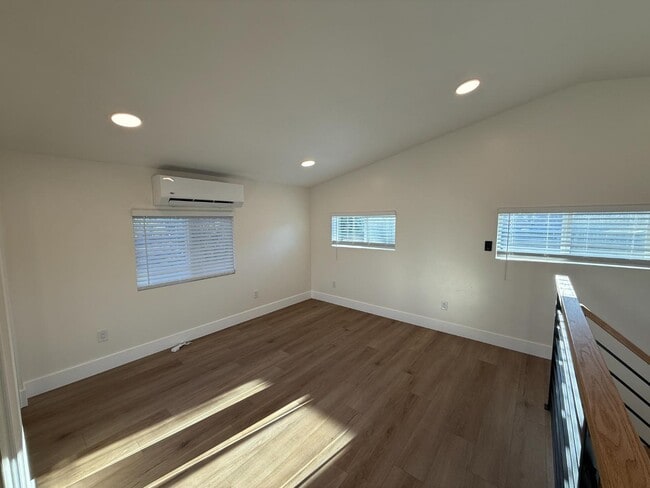 Building Photo - 811- 909 S Spruce Street