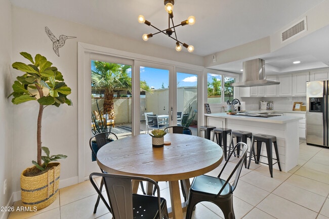 Building Photo - 5909 N 81st St