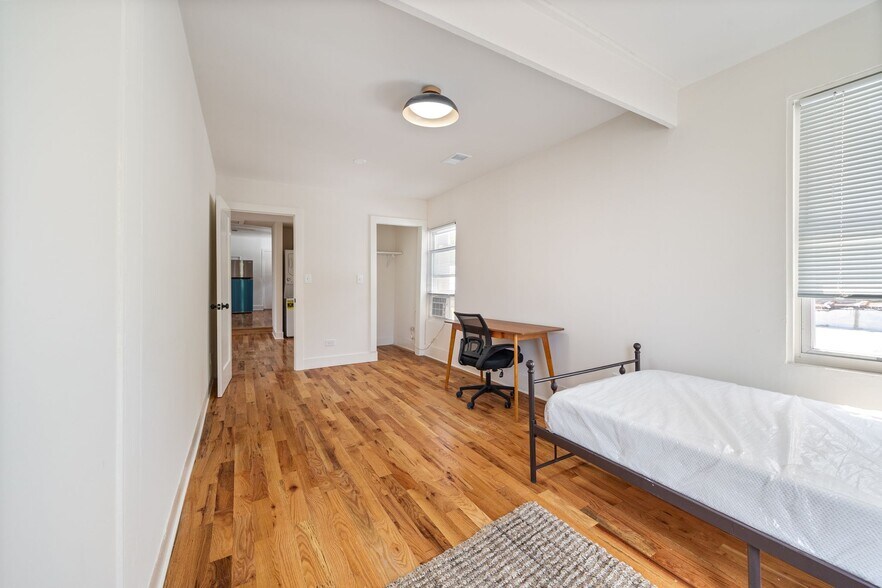 Building Photo - 1000 Foster St