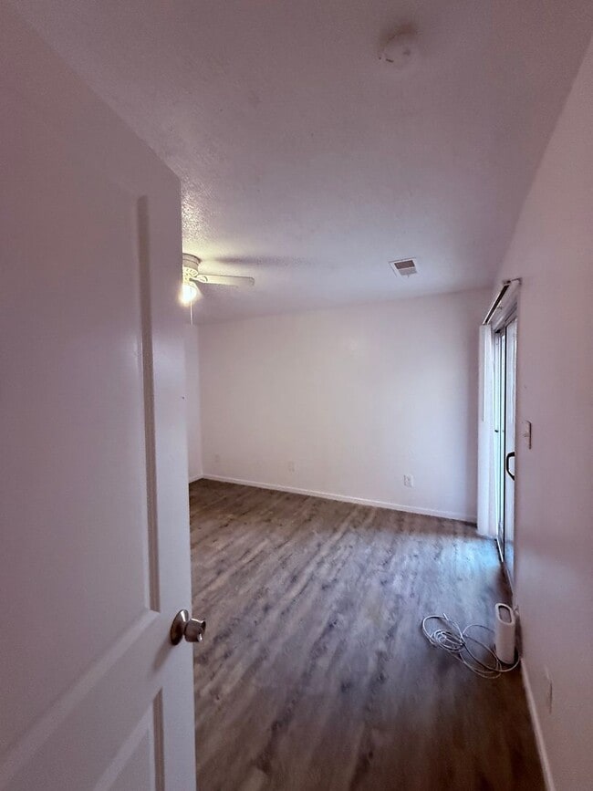 Building Photo - Available Soon! WITH HVAC