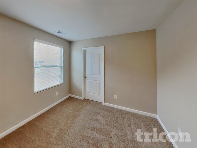 Building Photo - 1406 Ashfield Pl