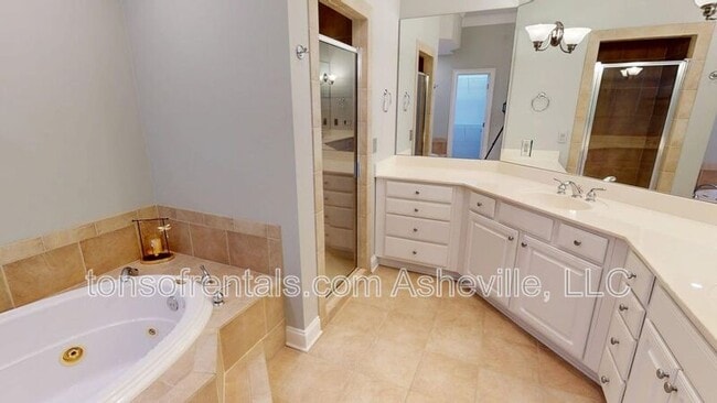 Building Photo - 385 Mistletoe Trail