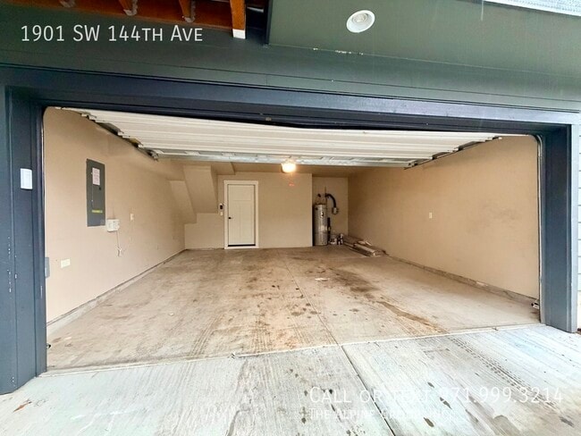Building Photo - 1901 SW 144th Ave