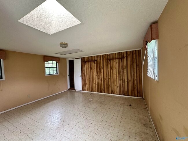 Building Photo - 13065 Hermosa Dr SW