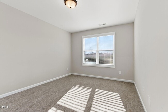 Building Photo - 759 Putney Hl Rd