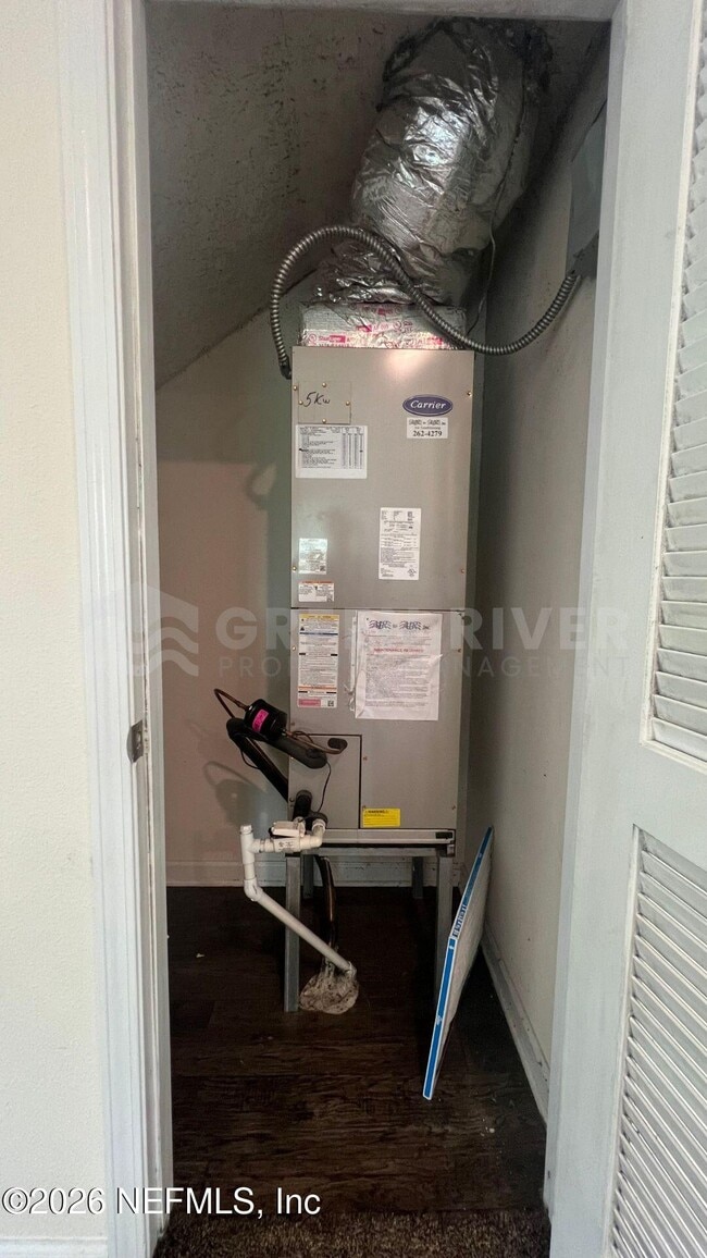 Building Photo - 294 Aralia Ln