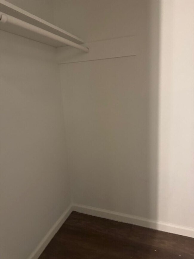 Building Photo - 106-106 Jester Cir