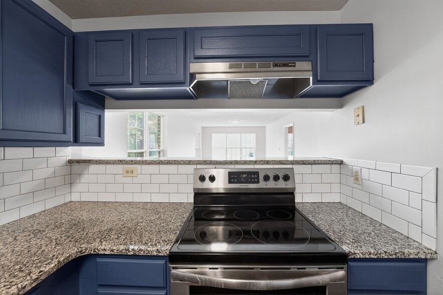 Building Photo - 4246 Villas Dr