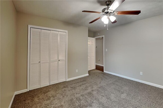 Building Photo - 4505 Laurie Ln SW