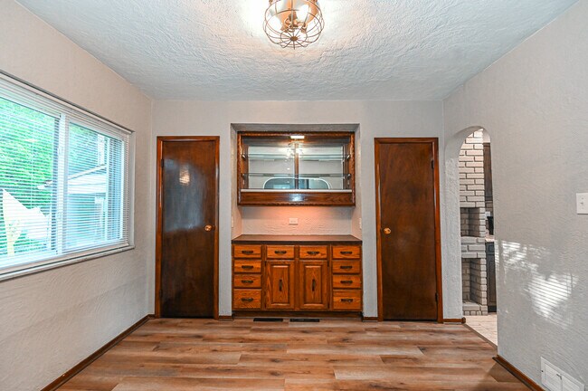 Building Photo - 1510 Nobles Ln