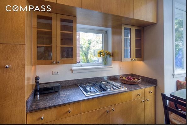 Building Photo - 27 W 87th St