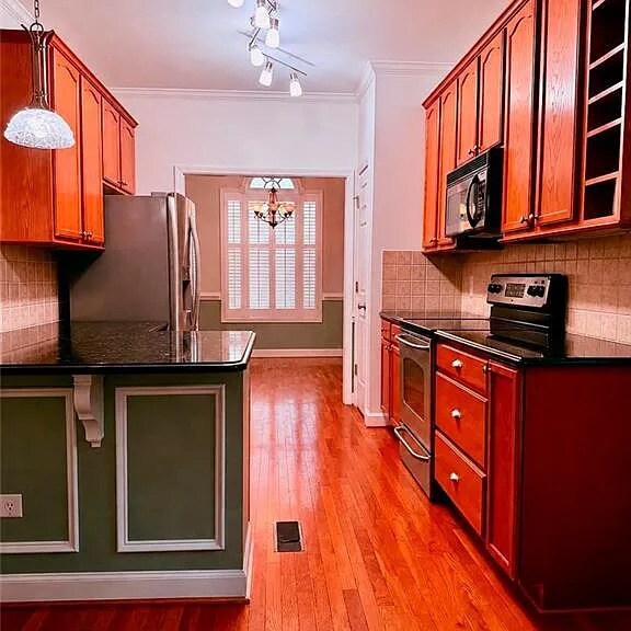 Building Photo - Lease to Own