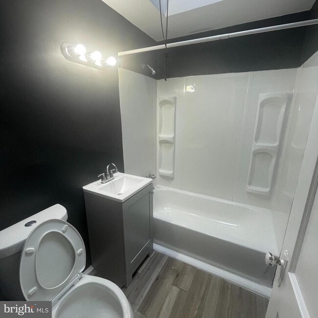 Building Photo - 4416 Marple St