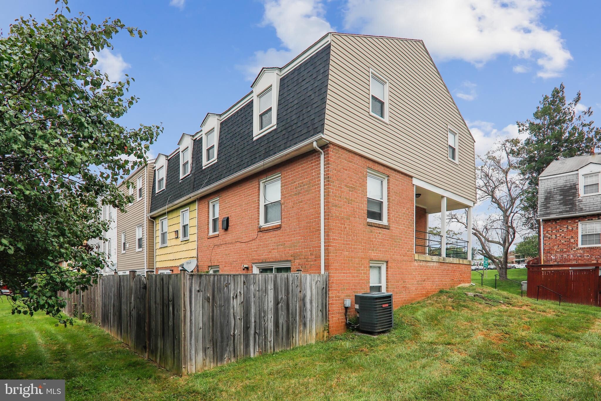 Building Photo - 81 Watkins Park Dr