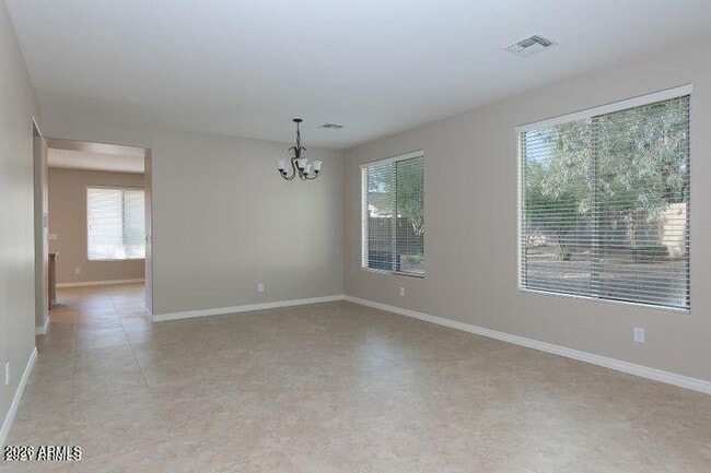 Building Photo - 2106 W Hemingway Ct