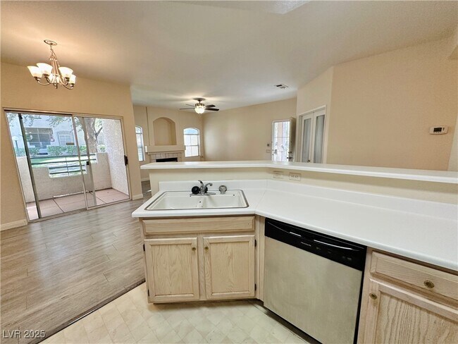 Building Photo - 5415 W Harmon Ave