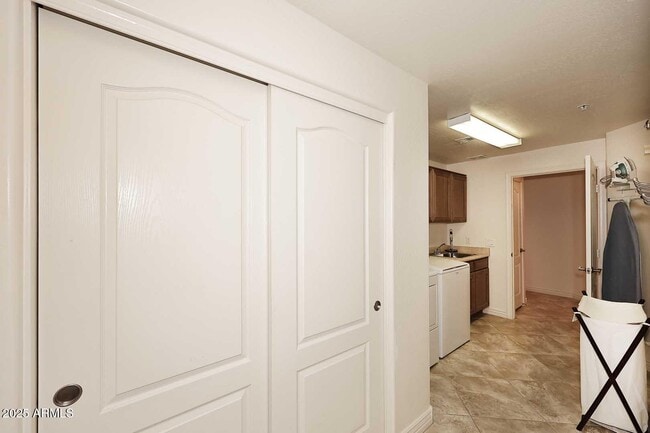 Building Photo - 21320 N 56th St